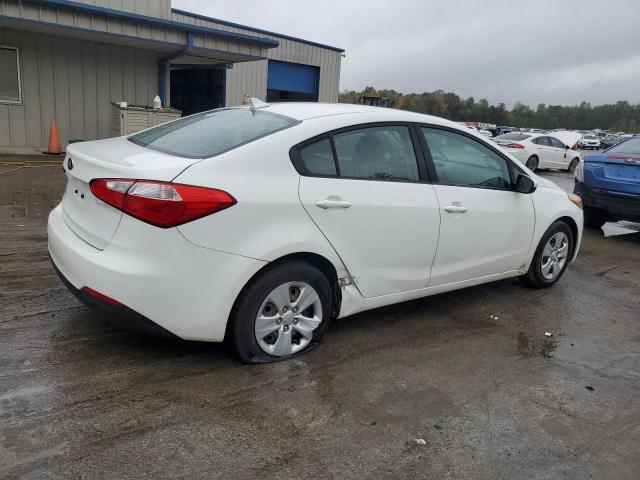 VIN KNAFK4A6XG5615048 2016 KIA Forte, LX no.3