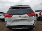 TOYOTA SIENNA LE photo