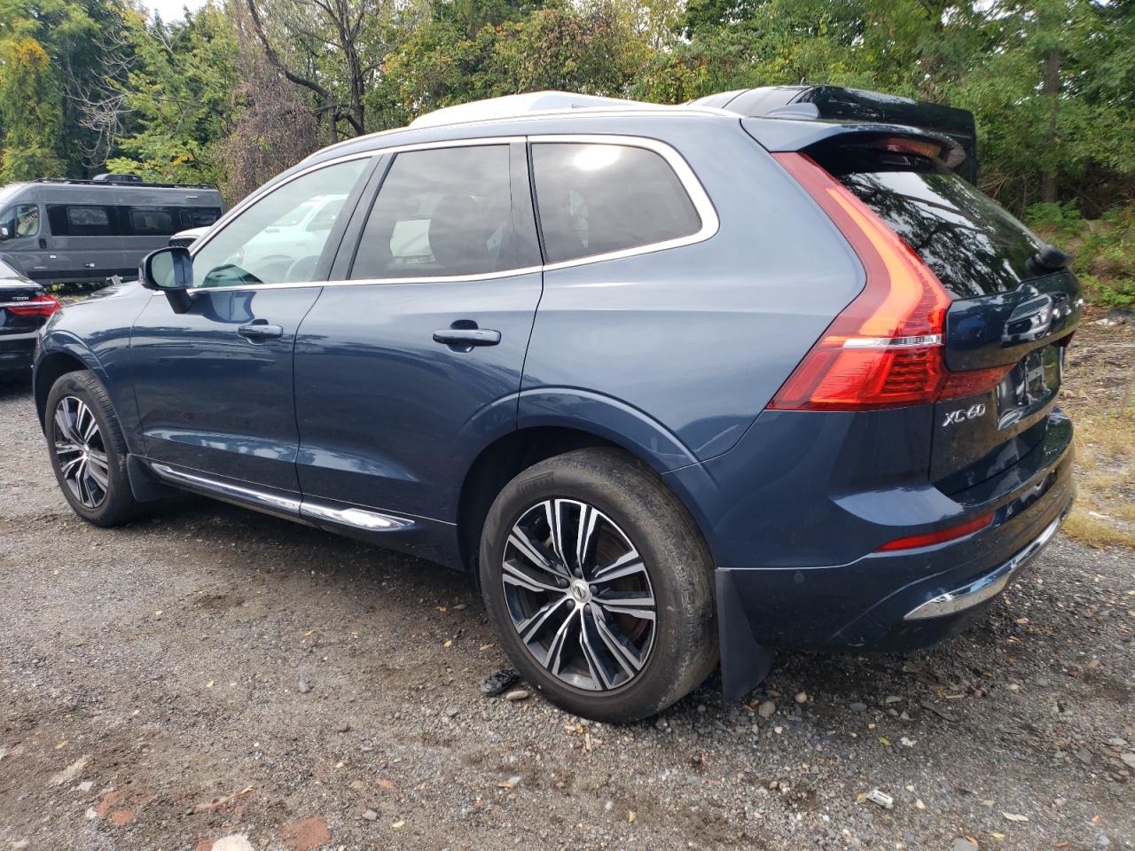 Lot #2874358954 2022 VOLVO XC60 B6 IN