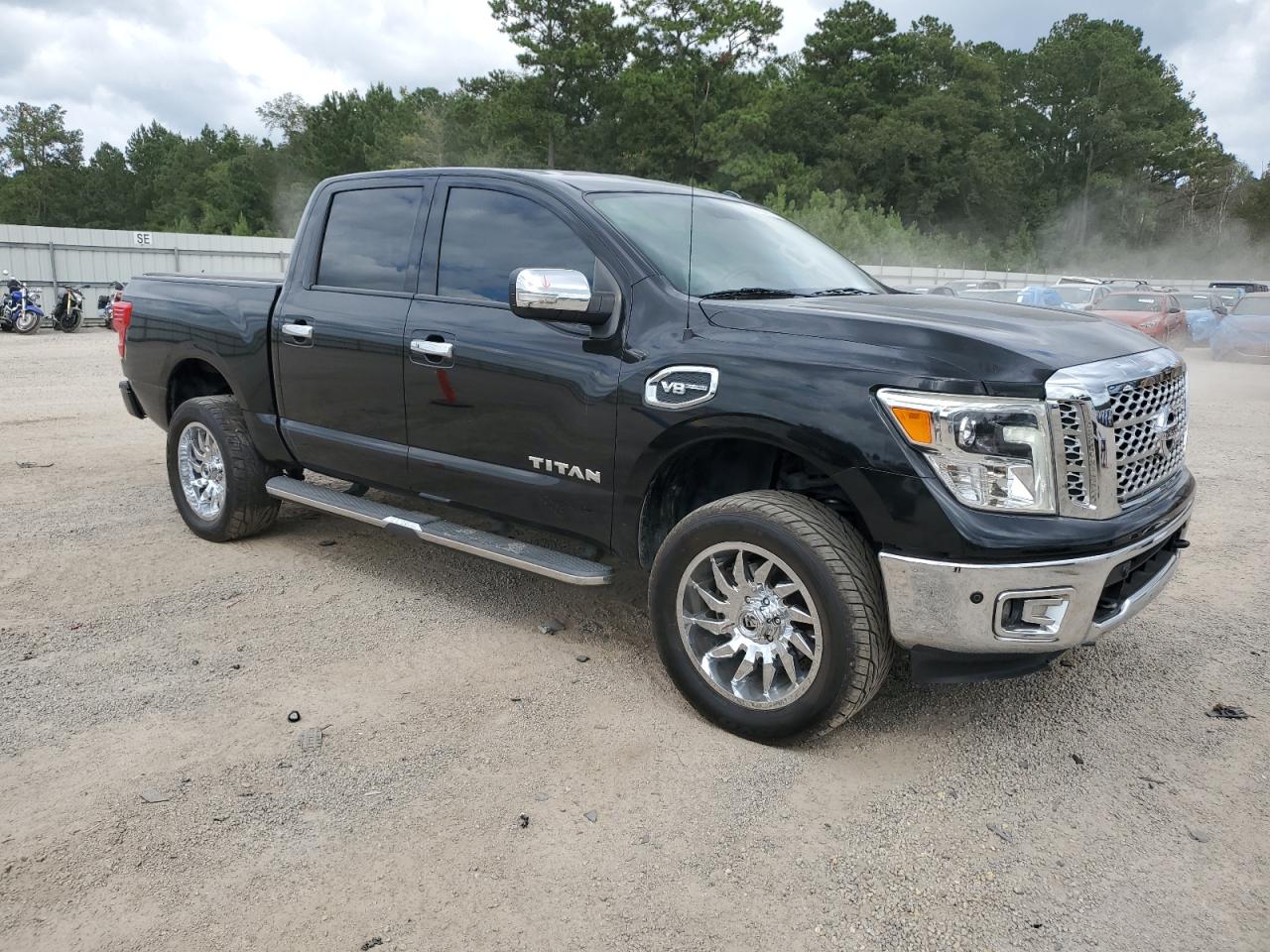 Lot #2923777585 2017 NISSAN TITAN SV