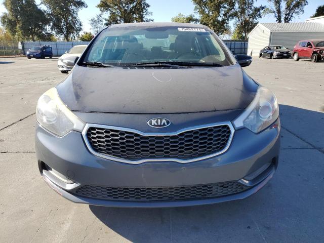 VIN KNAFX4A60F5394513 2015 KIA Forte, LX no.5