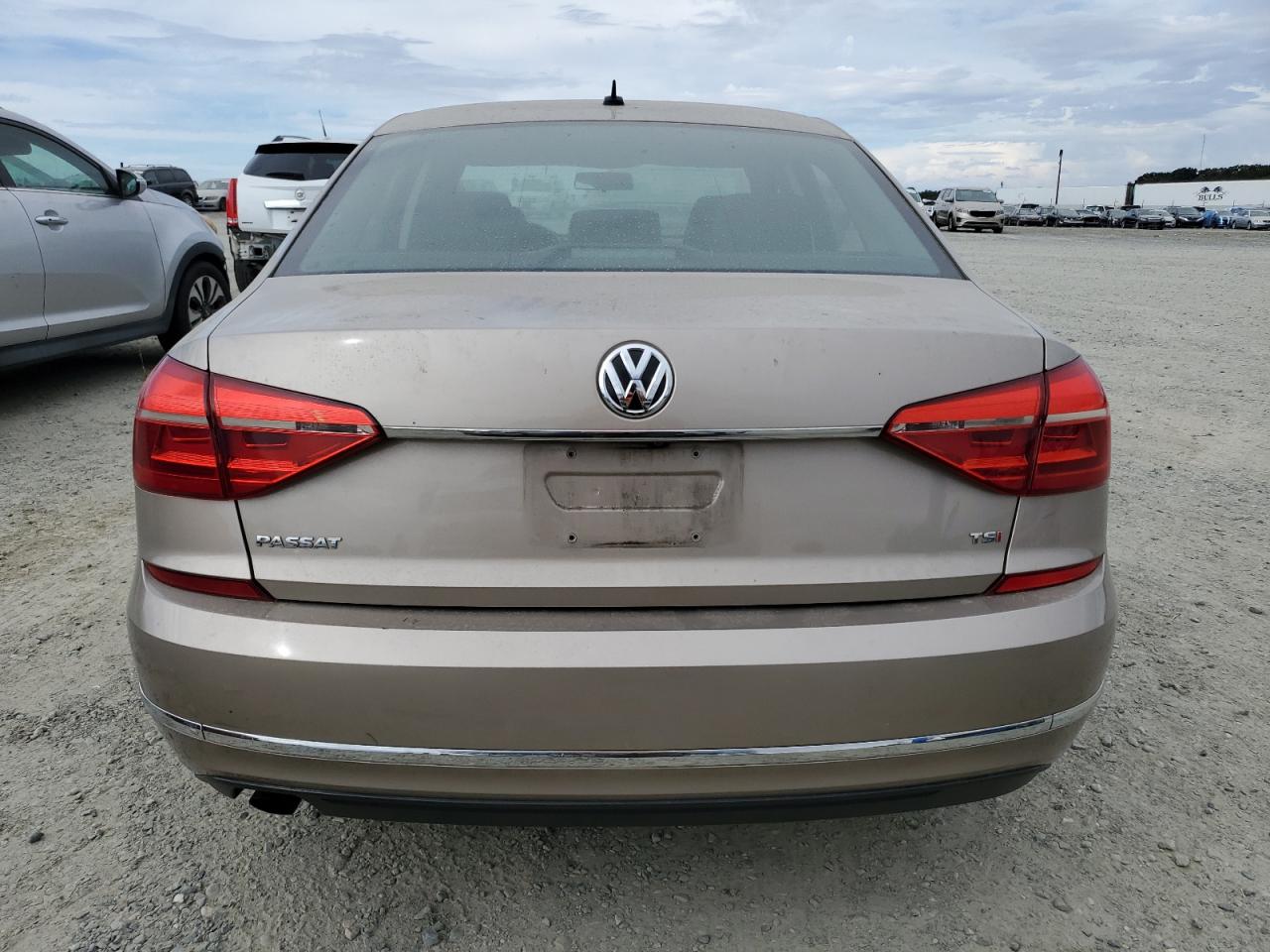 Lot #2928696704 2016 VOLKSWAGEN PASSAT S