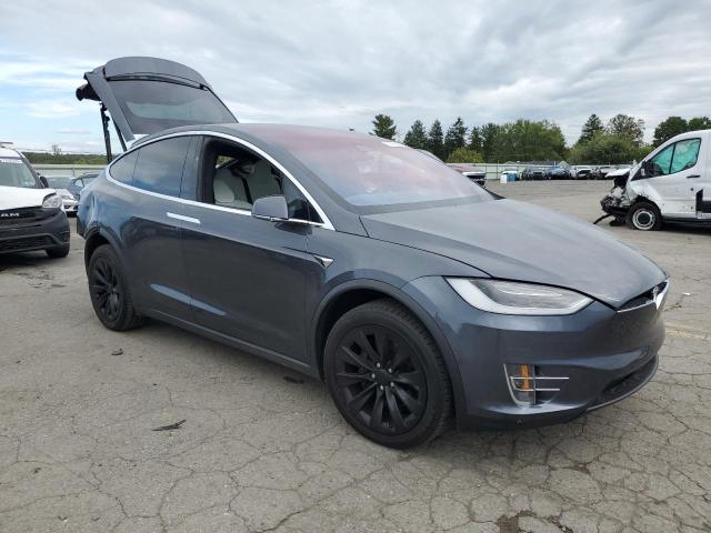 VIN 5YJXCAE24HF061306 2017 Tesla MODEL X no.4