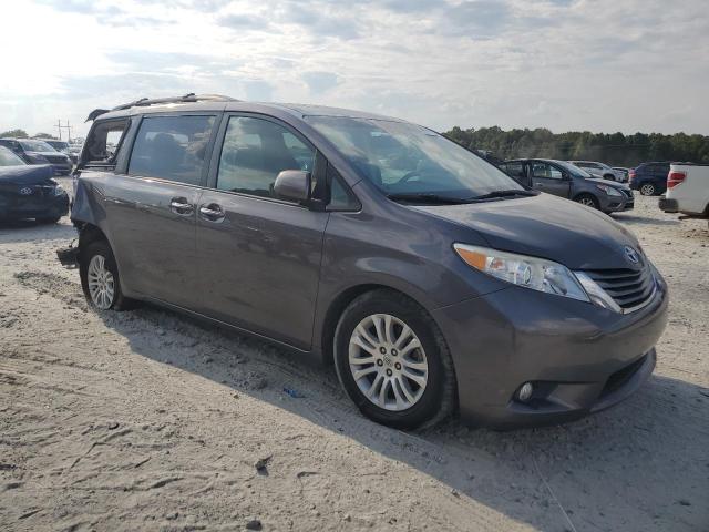 VIN 5TDYK3DC6ES450727 2014 Toyota Sienna, Xle no.4