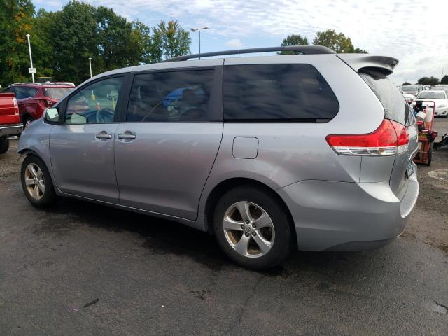 VIN 5TDKK3DC5DS381064 2013 Toyota Sienna, LE no.2