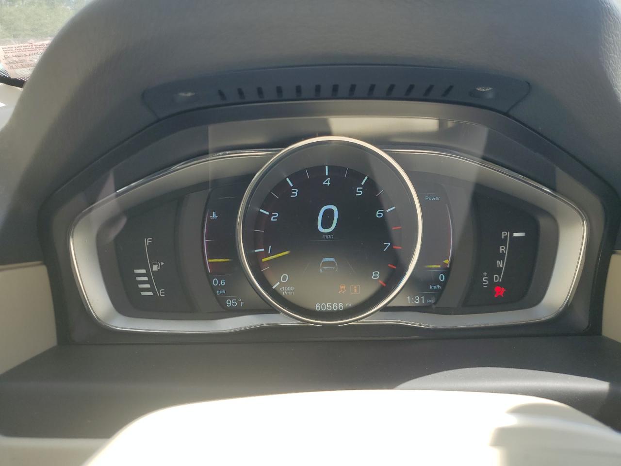 VOLVO XC70 T5 PLATINUM