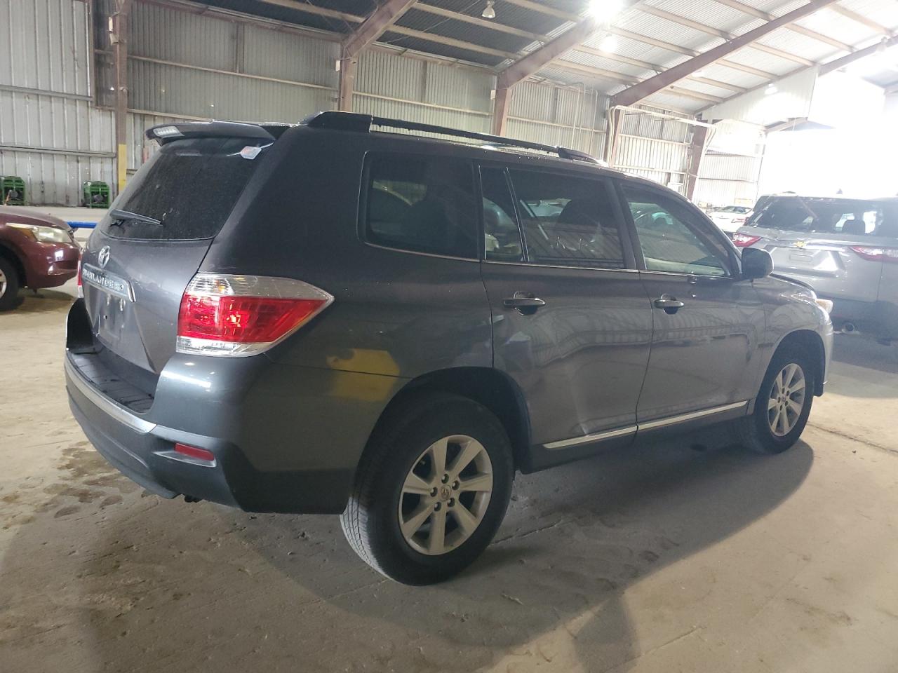 Lot #2840882425 2013 TOYOTA HIGHLANDER