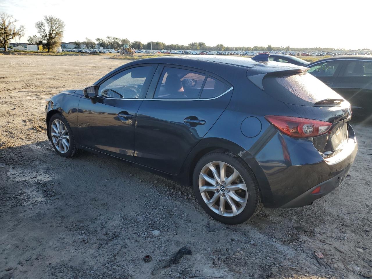 Lot #3059359277 2015 MAZDA 3 GRAND TO