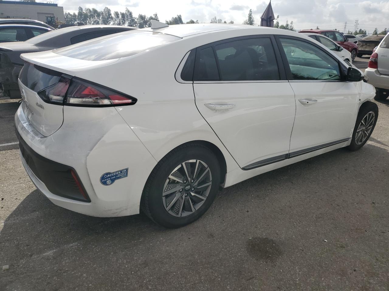 HYUNDAI IONIQ LIMI 2020 white  electric KMHC85LJ7LU061264 photo #4