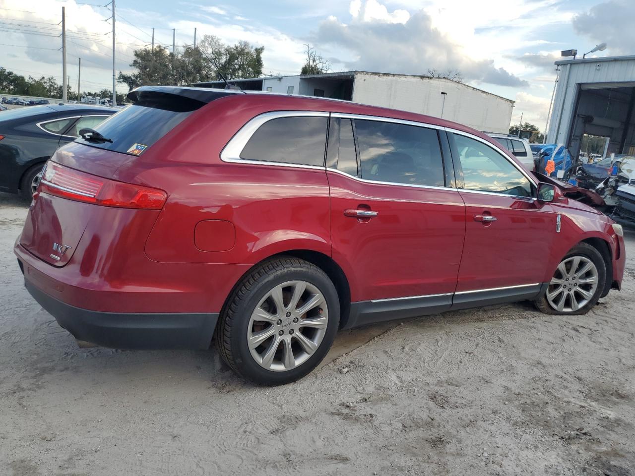 Lot #3004184820 2014 LINCOLN MKT