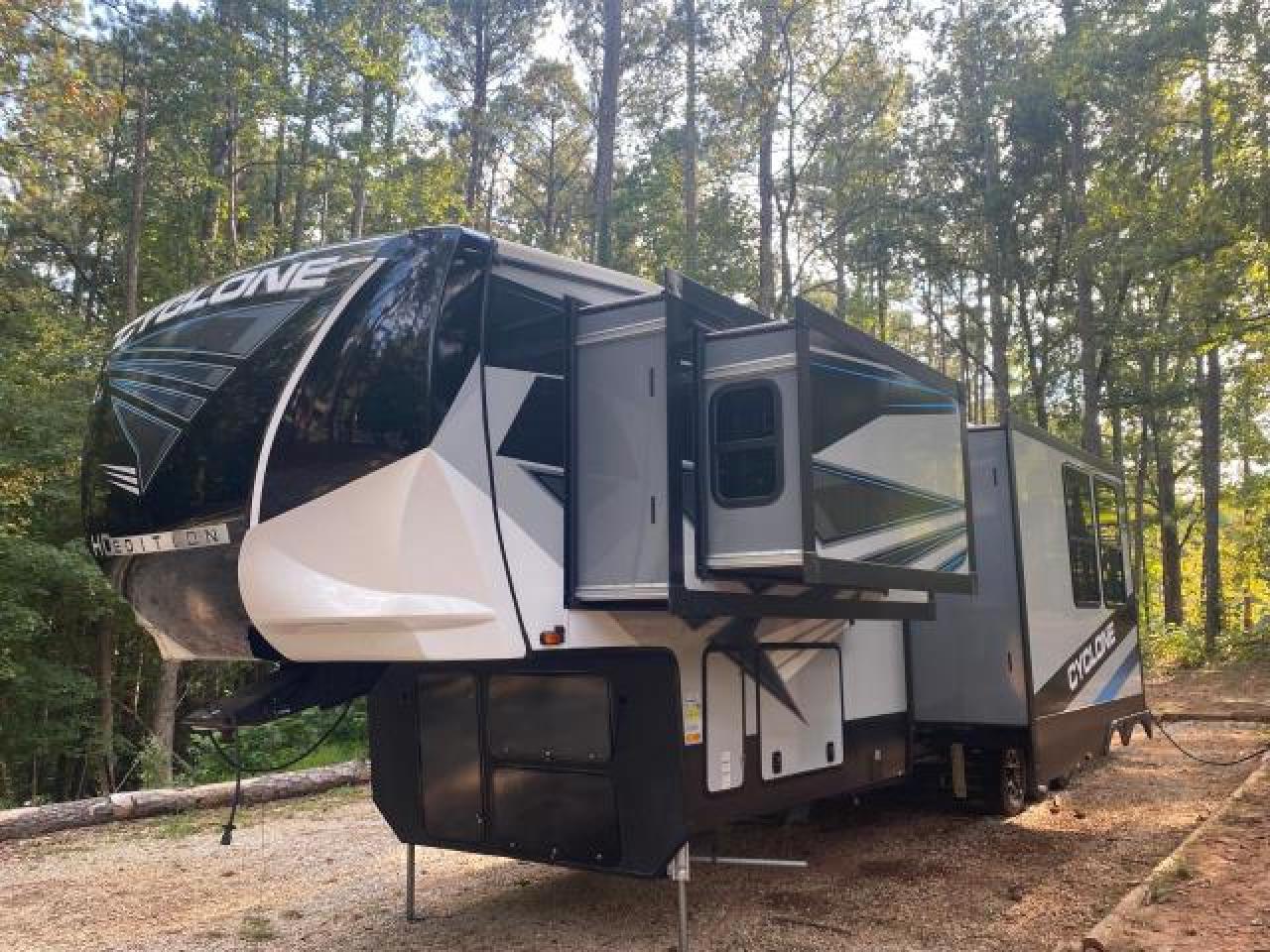 Heartland RV Cyclone, Fuel, Gravity, Road Warrior, Torque, & Torque TT, Lithium 2021 