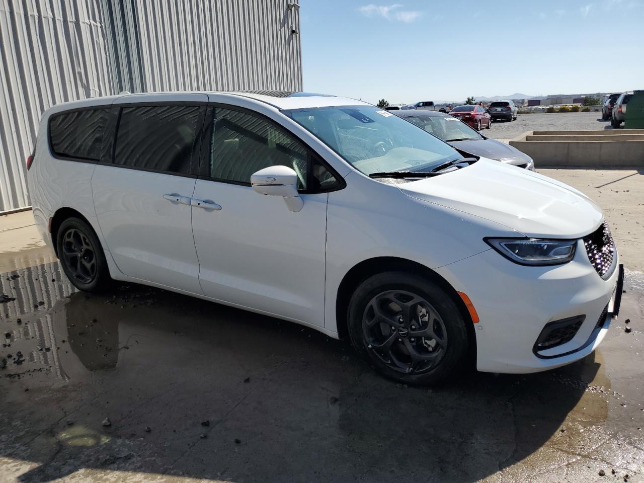 Lot #2881883156 2022 CHRYSLER PACIFICA H