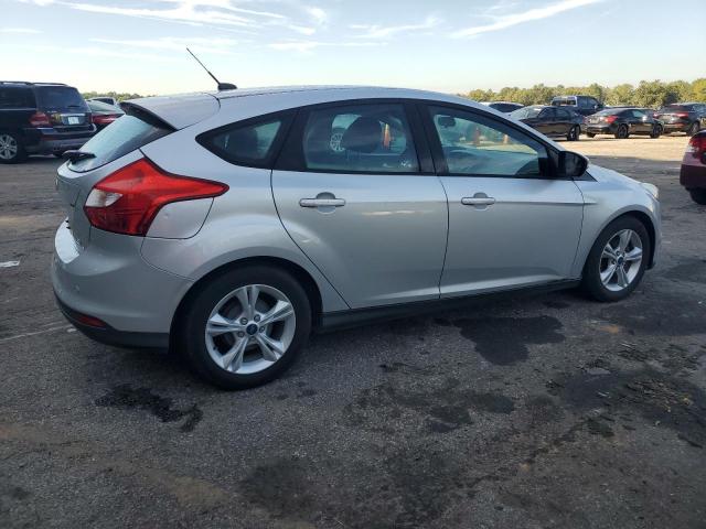 VIN 1FADP3K2XEL456760 2014 Ford Focus, SE no.3