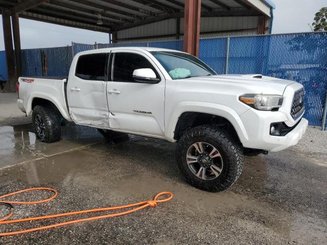 VIN 5TFCZ5AN2JX131787 2018 Toyota Tacoma, Double Cab no.4