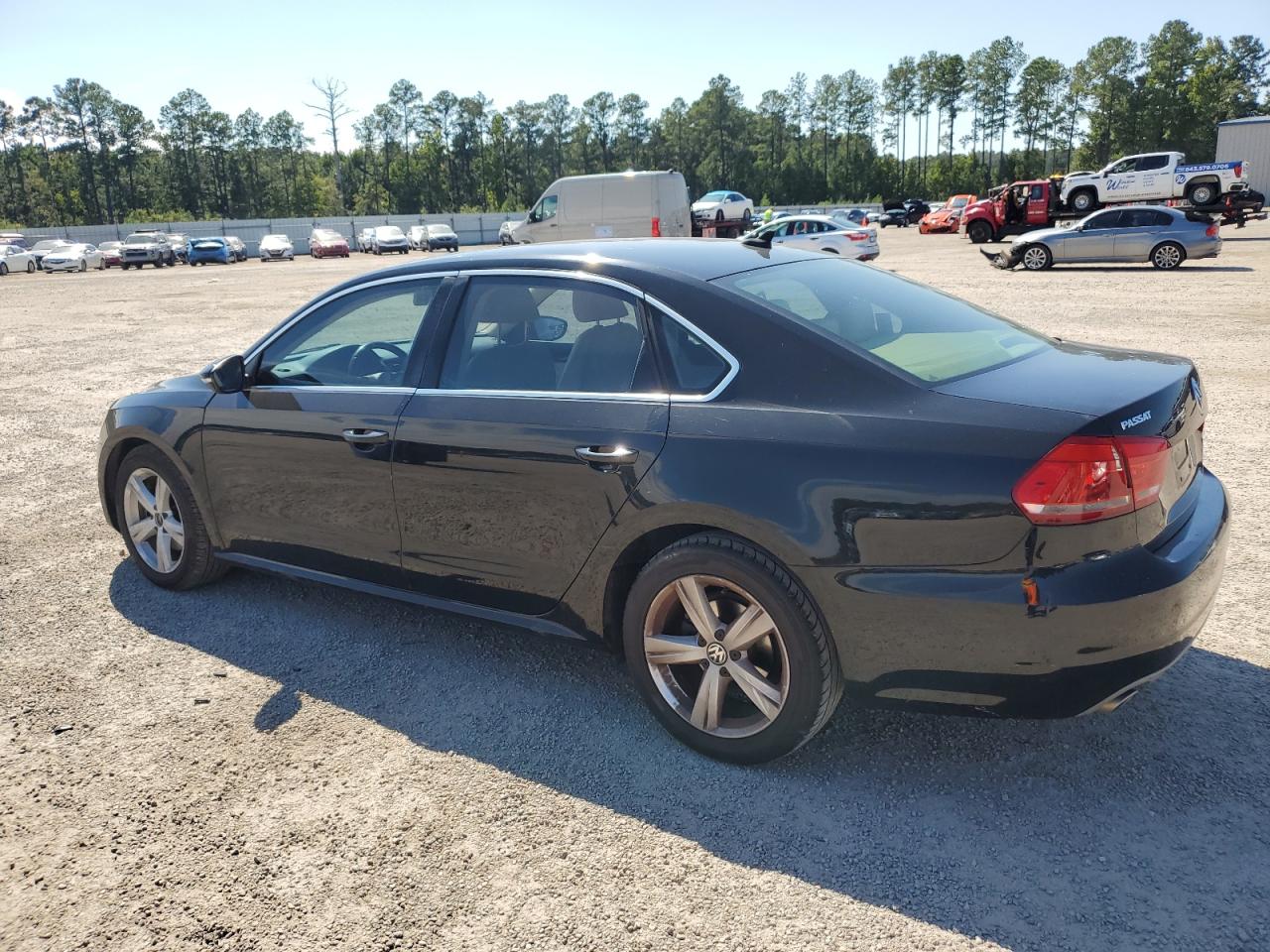 Lot #2890983613 2012 VOLKSWAGEN PASSAT SE