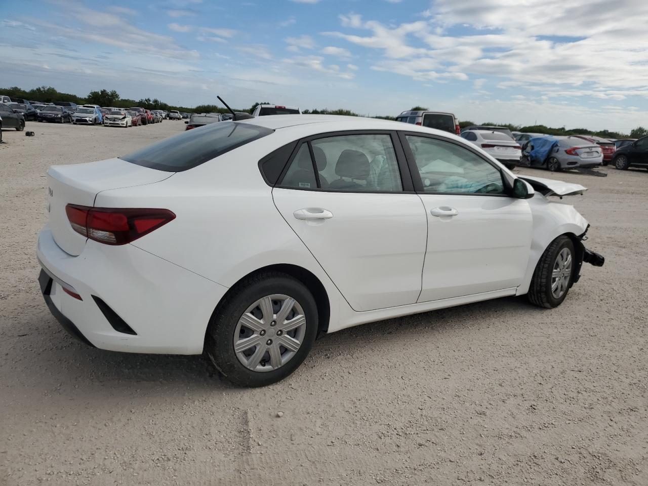 Lot #2955291518 2022 KIA RIO LX