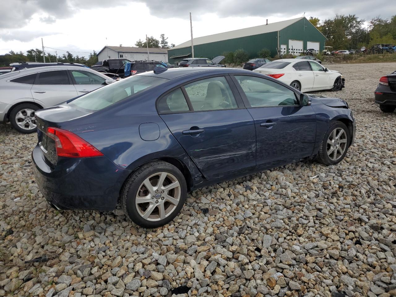 Lot #2974604434 2015 VOLVO S60