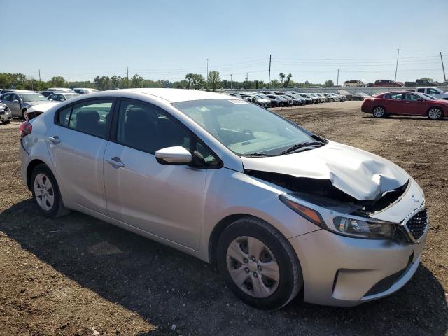 VIN 3KPFK4A7XJE220424 2018 KIA Forte, LX no.4