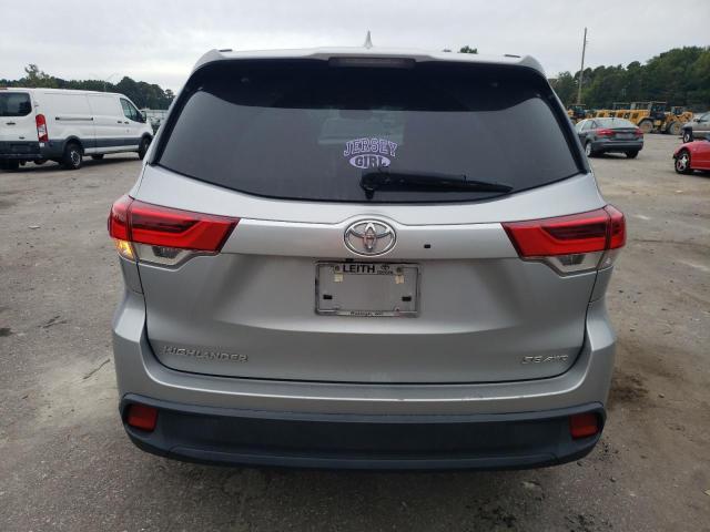 VIN 5TDJZRFH9HS455806 2017 Toyota Highlander, SE no.6