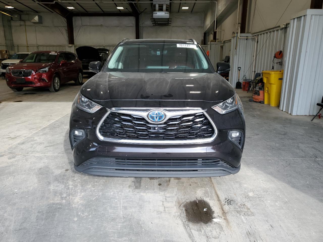 Lot #2976862260 2020 TOYOTA HIGHLANDER