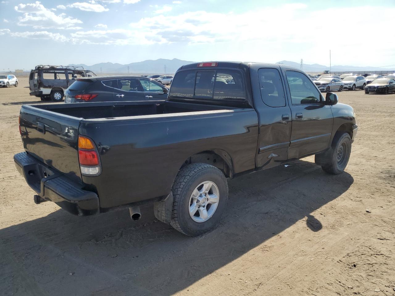 Lot #2811995359 2000 TOYOTA TUNDRA ACC