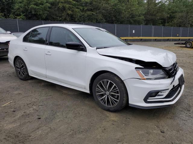 2018 VOLKSWAGEN JETTA SE - 3VWDB7AJ9JM221359