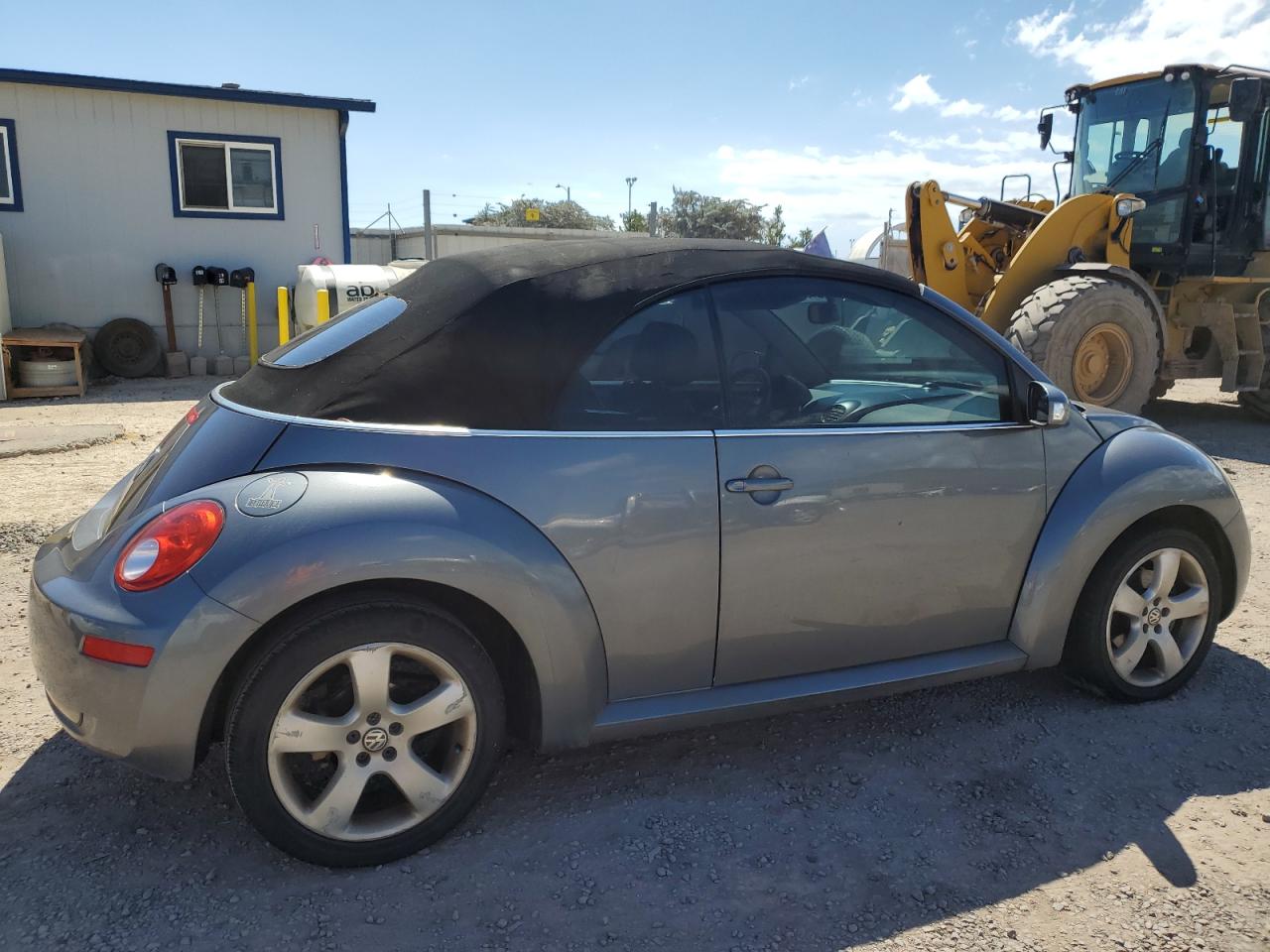 Lot #2903127746 2006 VOLKSWAGEN NEW BEETLE