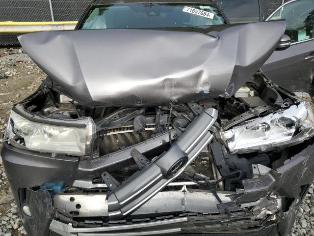 VIN 5TDBZRFH8JS893324 2018 Toyota Highlander, LE no.12