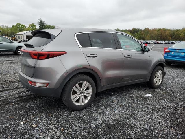 VIN KNDPMCAC2J7438668 2018 KIA Sportage, LX no.3