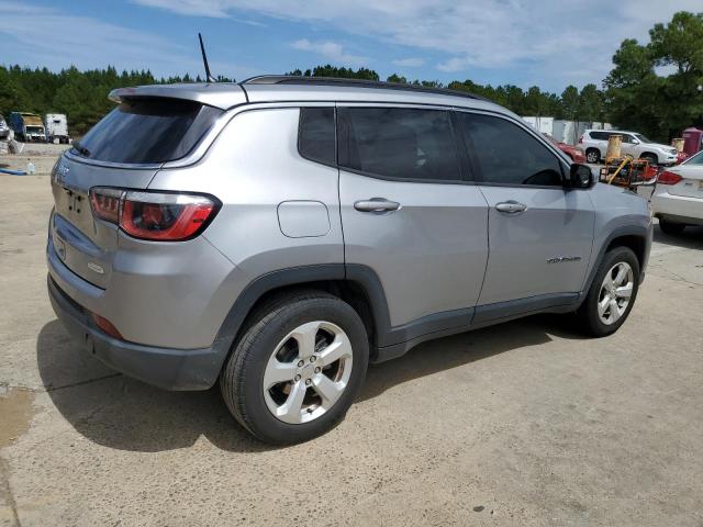 VIN 3C4NJCBBXJT194625 2018 Jeep Compass, Latitude no.3