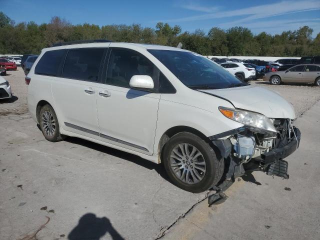 VIN 5TDYZ3DC8JS909164 2018 Toyota Sienna, Xle no.4