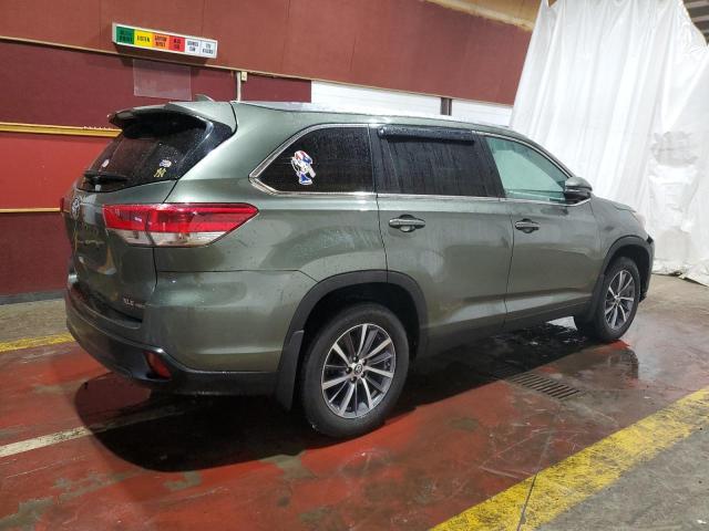 VIN 5TDJZRFH5KS955355 2019 Toyota Highlander, SE no.3