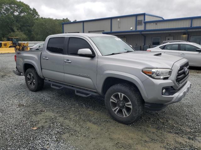 VIN 5TFAZ5CN0HX022579 2017 Toyota Tacoma, Double Cab no.4