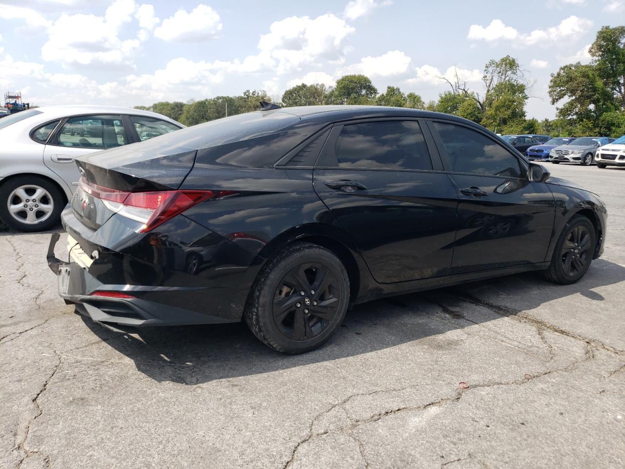 Lot #2845783819 2021 HYUNDAI ELANTRA SE