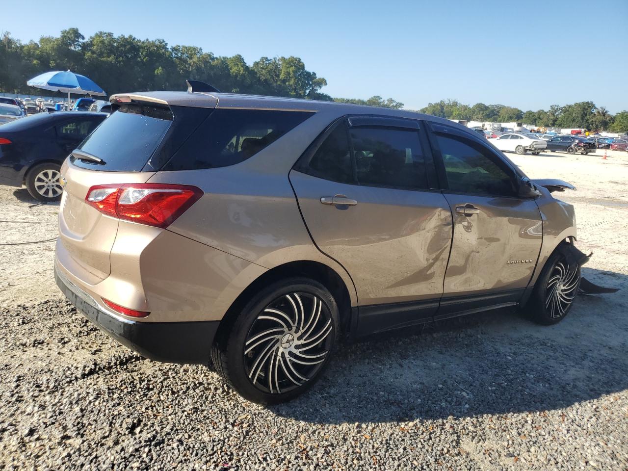 CHEVROLET EQUINOX LS 2019 tan  gas 2GNAXHEV5K6287159 photo #4