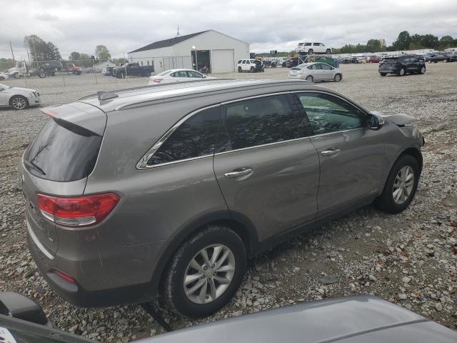 VIN 5XYPGDA33HG322566 2017 KIA Sorento, LX no.3