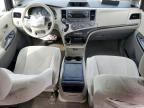 TOYOTA SIENNA LE photo