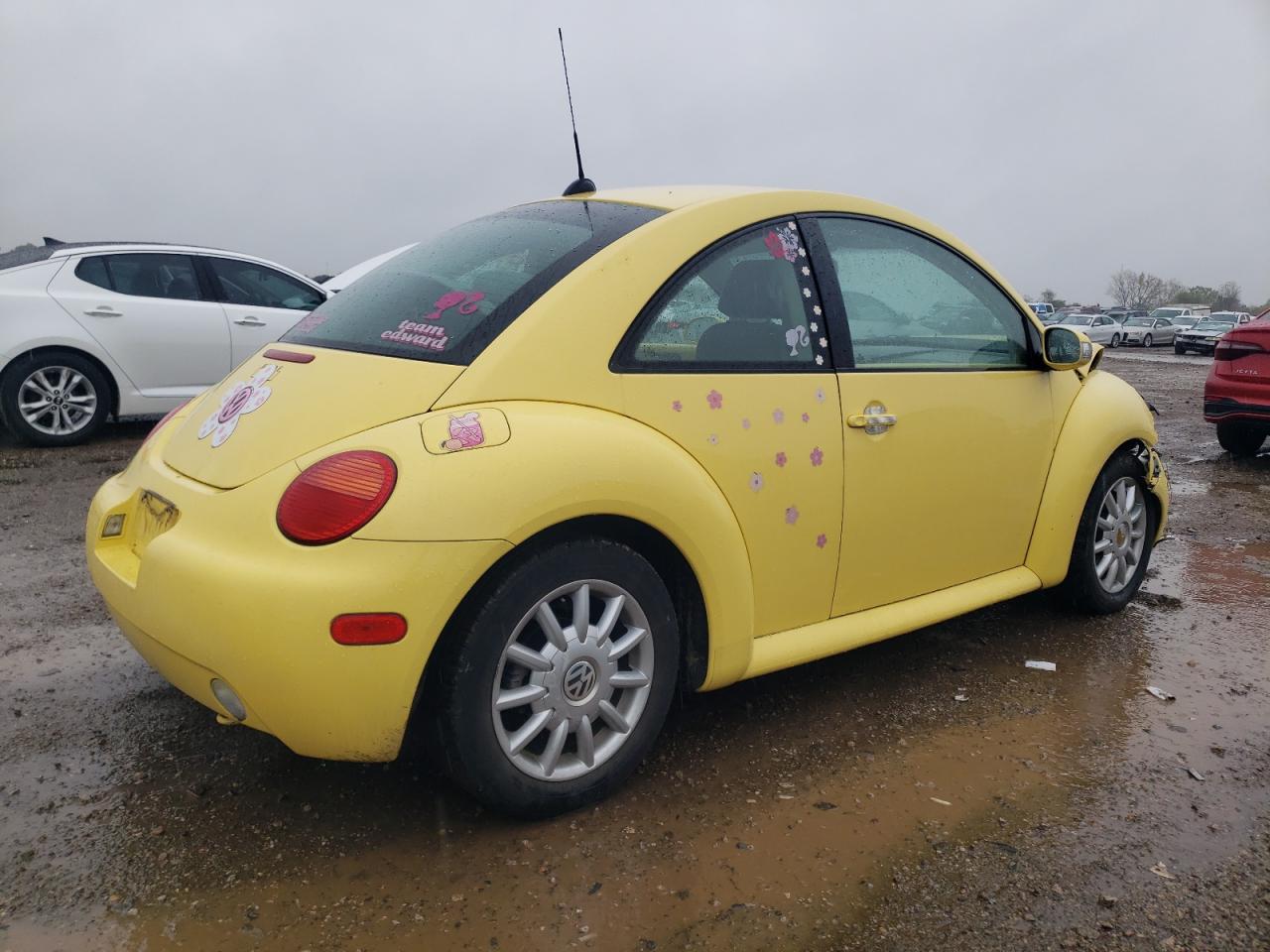 Lot #2926247508 2005 VOLKSWAGEN NEW BEETLE