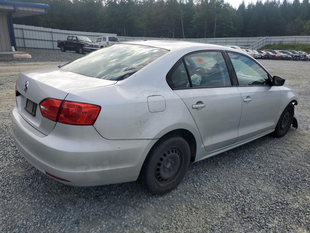 Lot #3029728643 2012 VOLKSWAGEN JETTA BASE