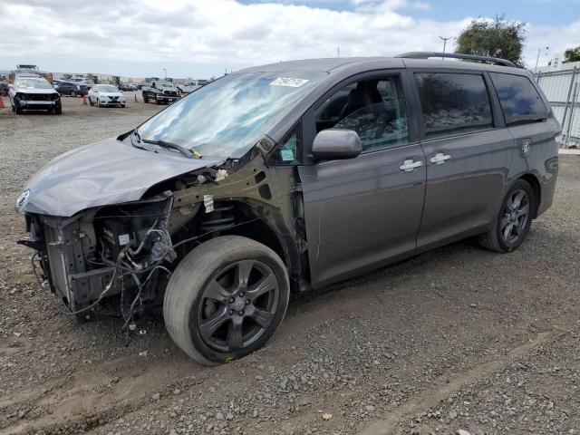 2017 TOYOTA SIENNA SE #2976754772