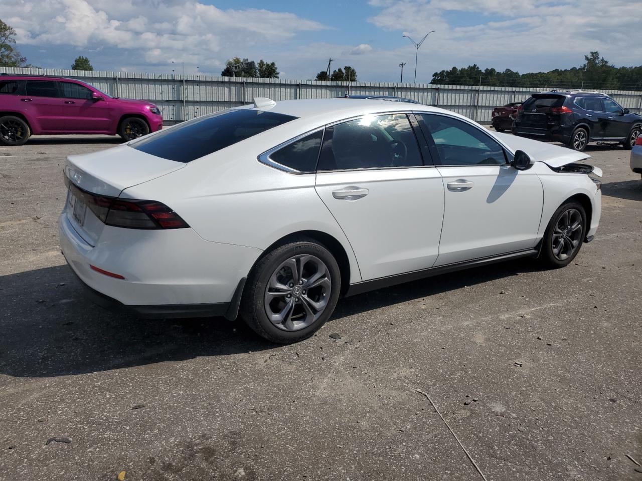 Lot #2960111033 2023 HONDA ACCORD EX