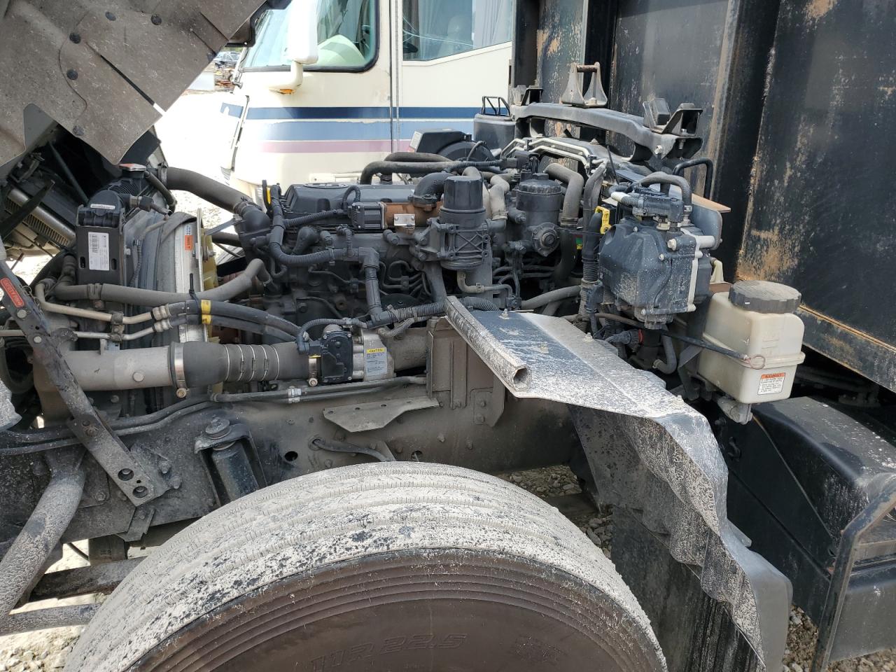 Lot #3037968205 2012 NISSAN DIESEL UD2600