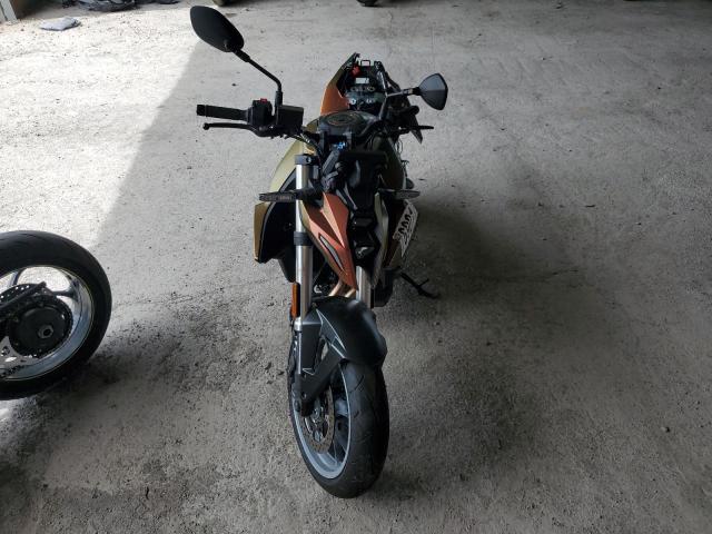 2024 SUZUKI GSX800 R - JS1EM11B4R7100326