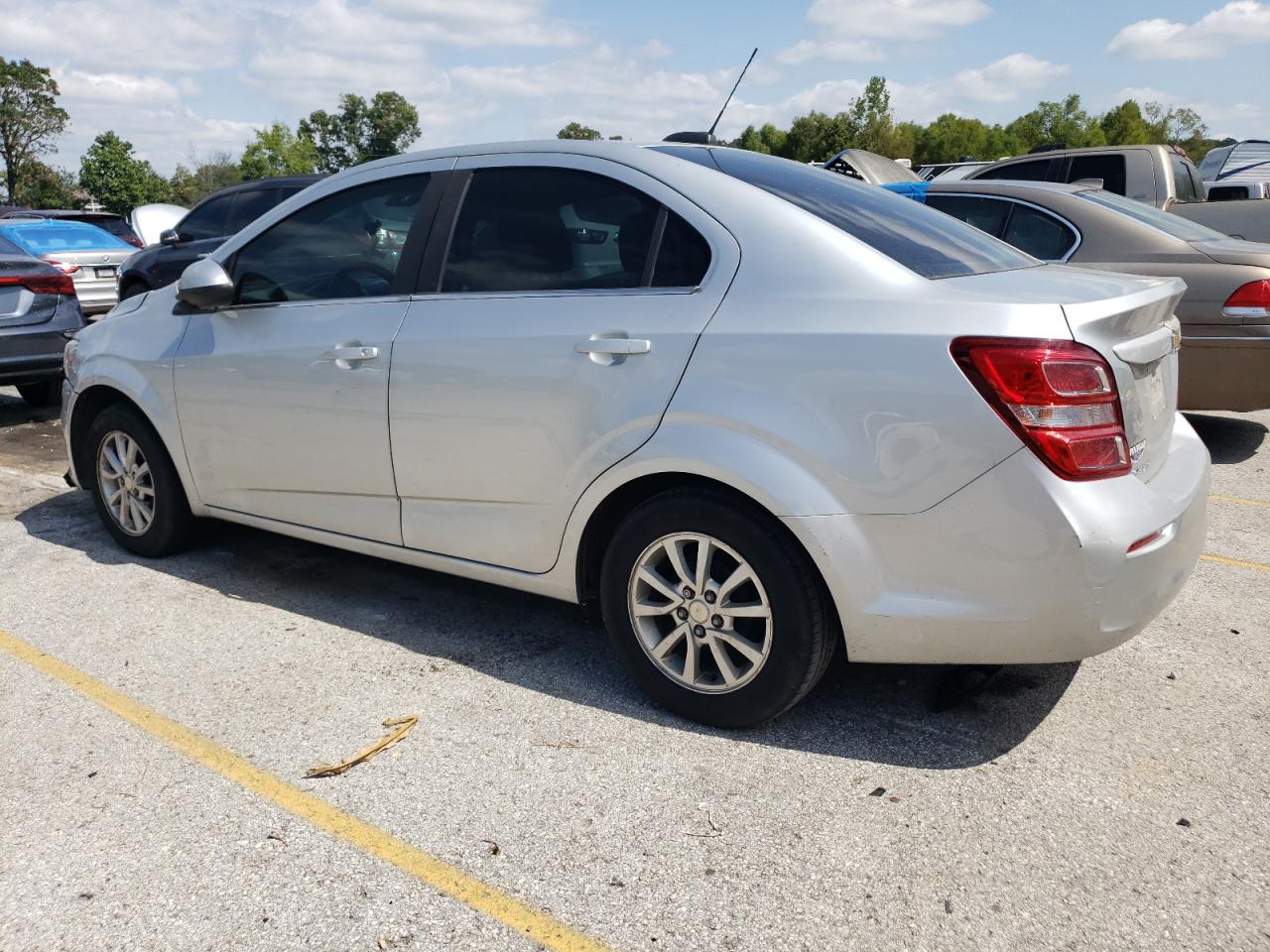 Lot #2926332412 2018 CHEVROLET SONIC LT