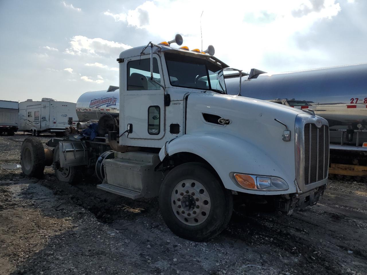 Peterbilt 386 2013 