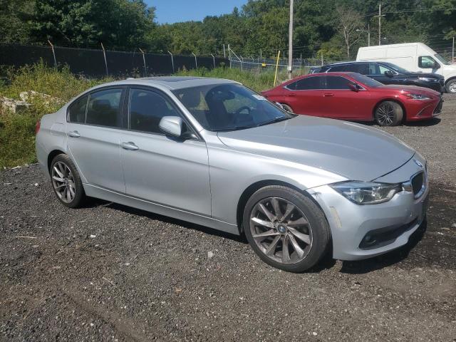 VIN WBA8E5G51JNV01905 2018 BMW 3 Series, 320 XI no.4