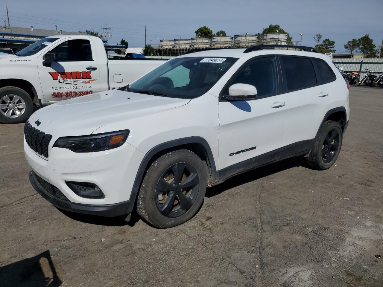  Salvage Jeep Grand Cherokee