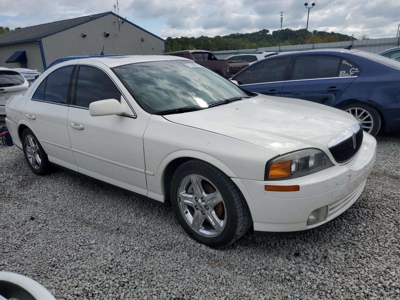 Lot #2974811113 2002 LINCOLN LS