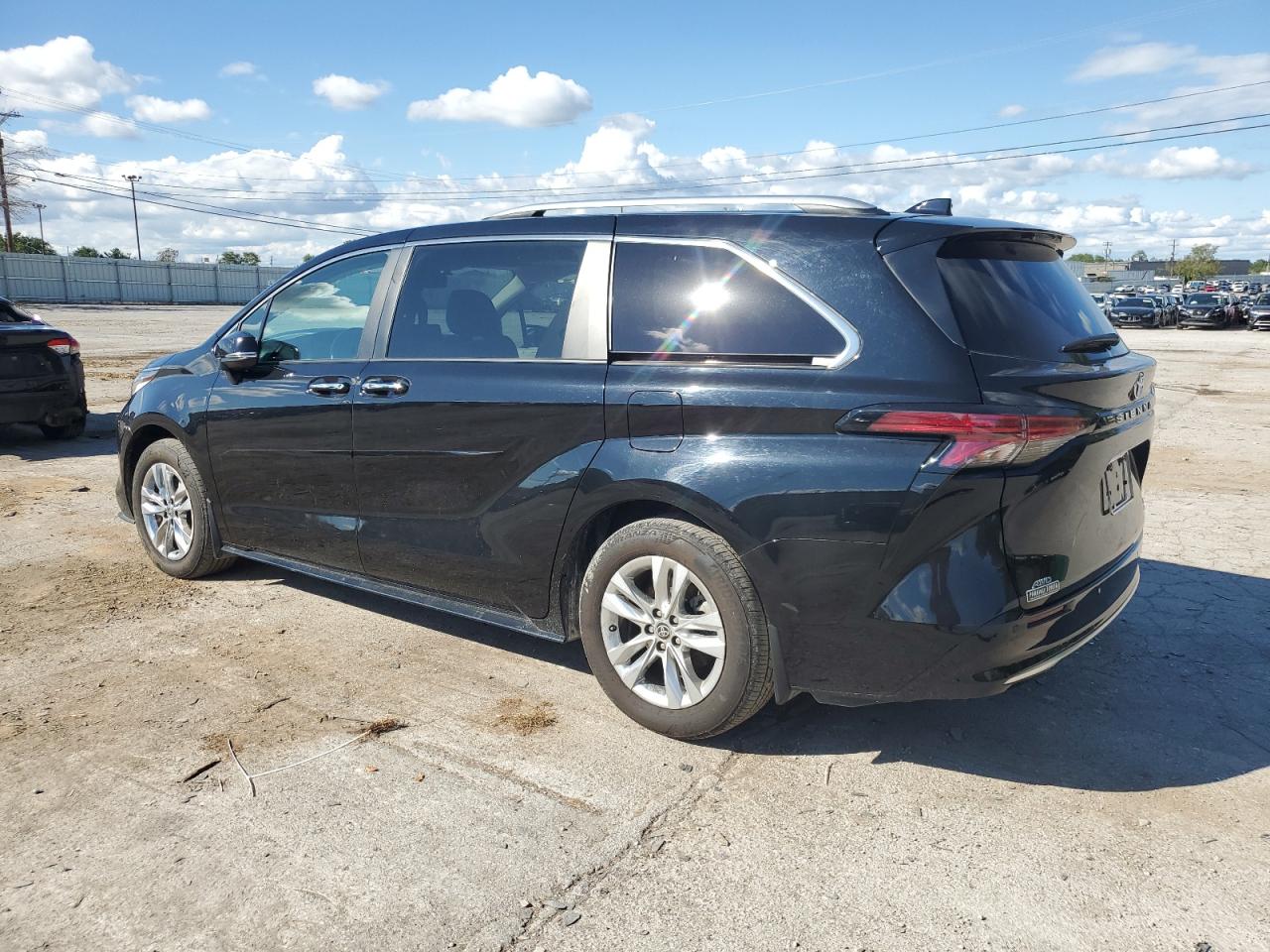 Lot #2904871193 2023 TOYOTA SIENNA LIM