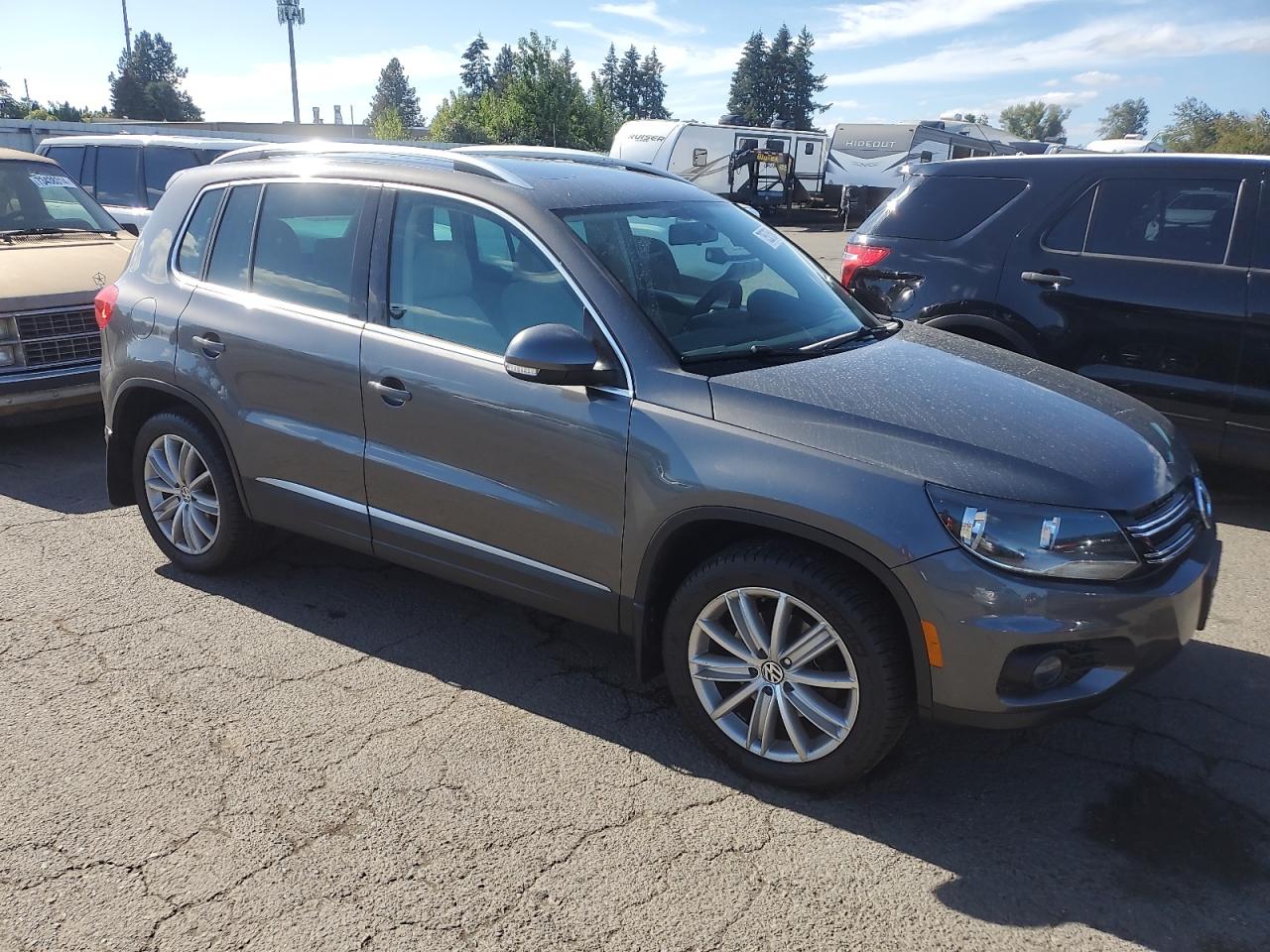 Lot #2905278482 2012 VOLKSWAGEN TIGUAN S